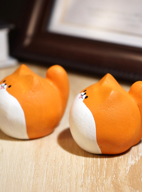 【清仓价】圆蛋柴犬实木雕刻小摆件卡通可爱治愈萌物书桌面装饰品