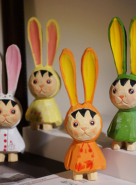 花裙子长耳兔娃娃手工木雕小摆件