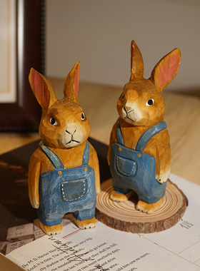 背带裤兔子手工木雕小摆件