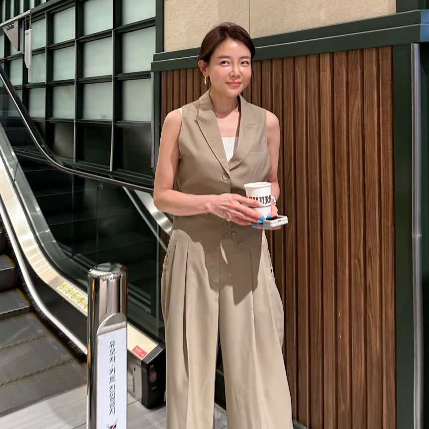 韩国东大门法式气质西装马甲背心女+高腰宽松直筒阔腿西裤两件套 - 图1