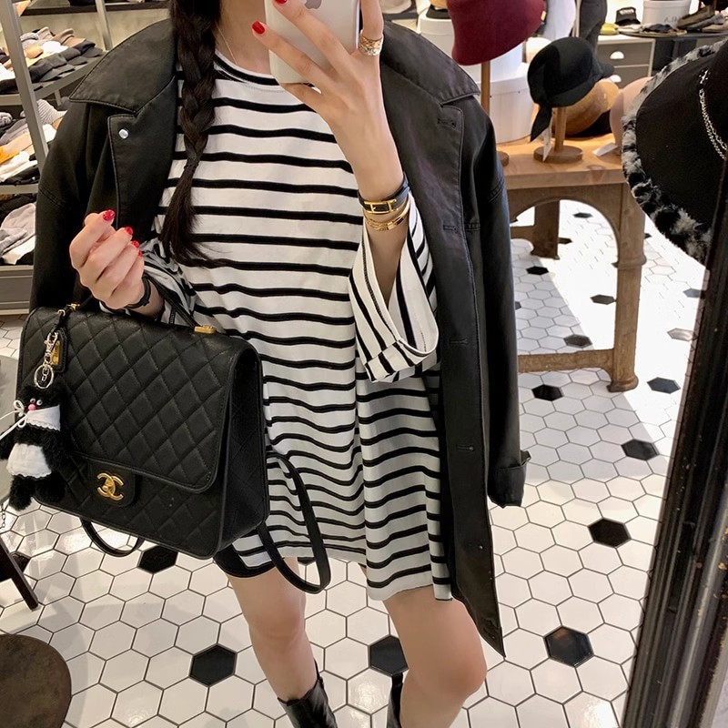 韩国东大门2023秋季慵懒风宽松长袖套头t恤女开叉中长款条纹上衣 - 图0