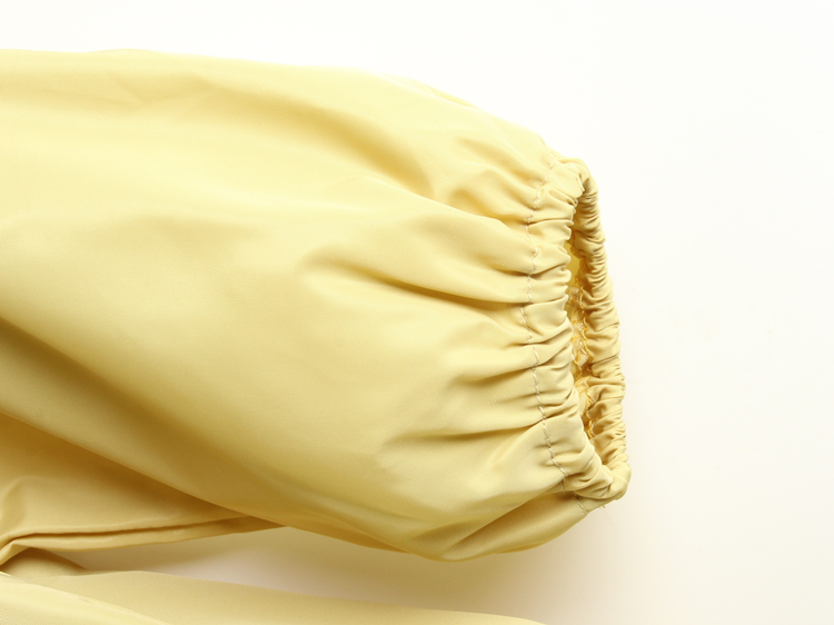 Autumn and winter children's smocks are waterproof and stain-proof