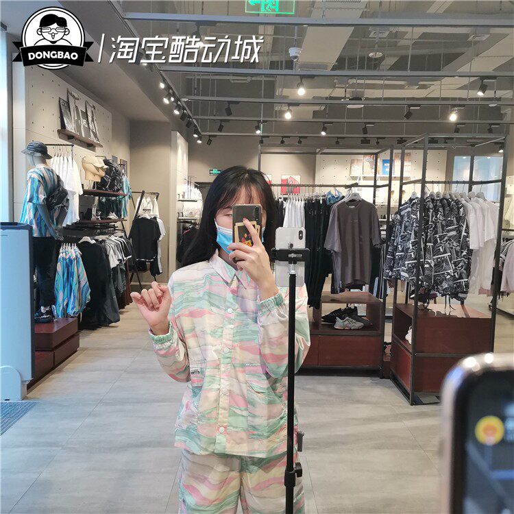 3月阿迪达斯ADIDAS三叶草女子休闲运动彩色渲染风衣外套GN4285
