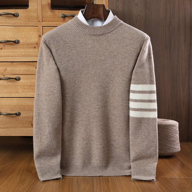 Winter men's pure sweater, fashionable casual round neck pullover sweater, thickened loose and versatile sweater, base sweater