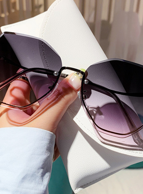 25新款韩版无框太阳镜女高级感多边形金属墨镜浅色遮阳镜街拍潮流