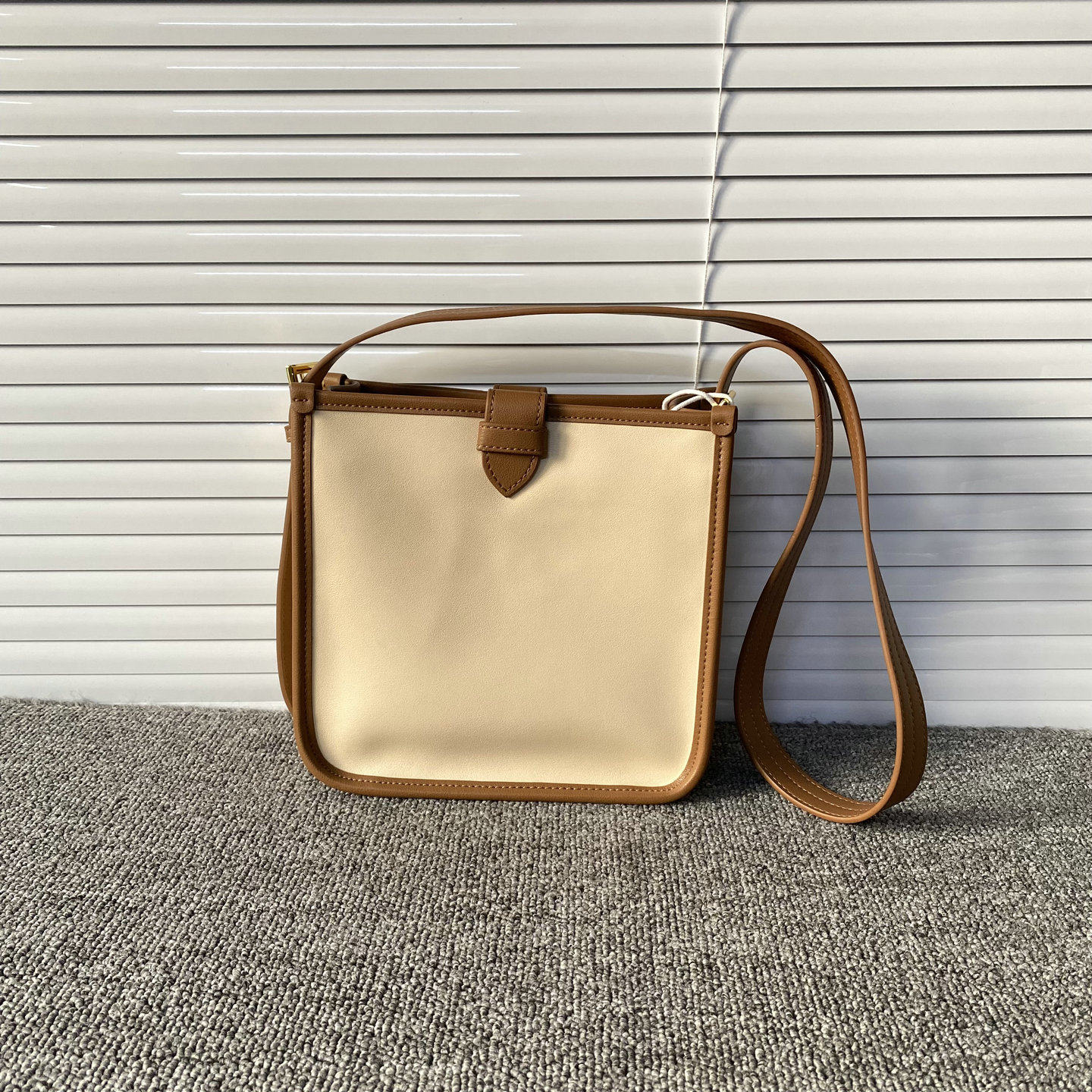 柜价几百块～真皮牛皮水桶包包女2025新款通勤女包斜挎包单肩包,淘宝优惠券,粉丝福利购,淘宝优惠卷