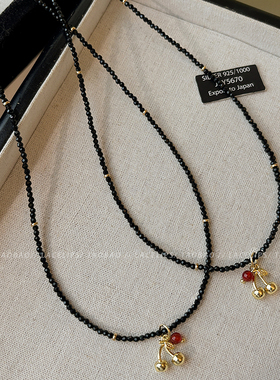 黑色串珠樱桃吊坠项链女2025新款
