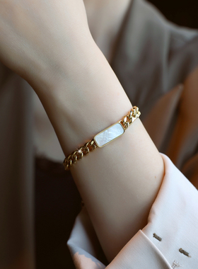 ZOXI轻奢小众时尚休闲粗款方形黑白麻花手链男女款2025新款不掉色