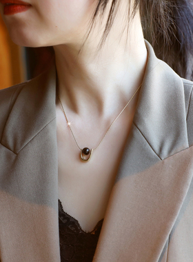 ZOXI美拉德虎眼石U字母项链简约