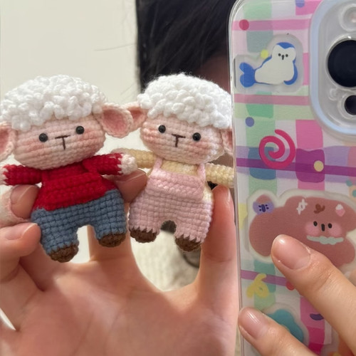 手工编织diy材料包背带裤小羊钥匙扣包挂件毛线钩针钩织情侣礼物 - 图1