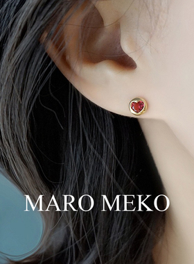 MaroMeko爱心麋鹿不对称耳钉