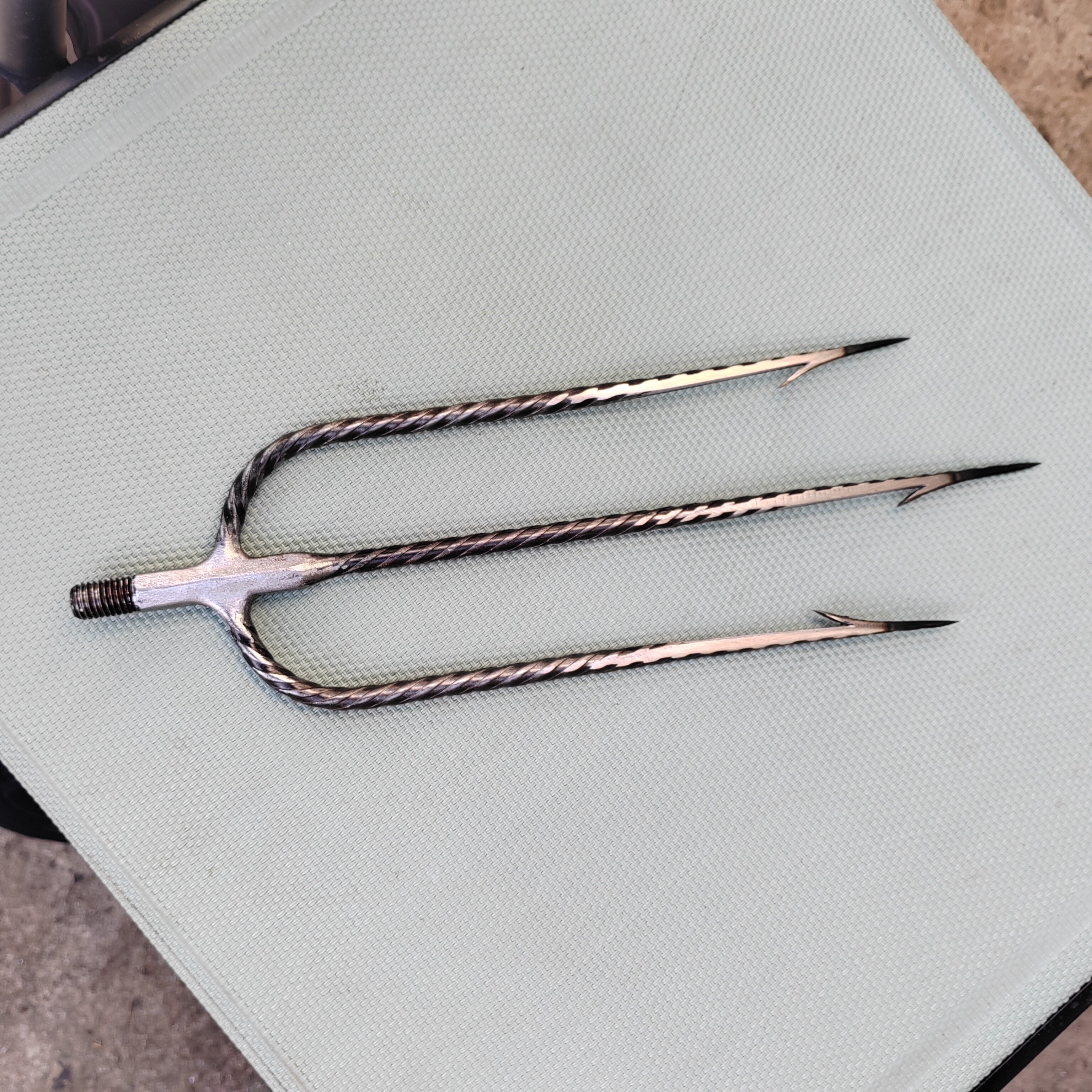 桩芯钢鱼叉头钢叉老式弹簧钢鱼叉排叉大倒刺鱼叉头手工鱼叉不跑鱼,淘宝优惠券,粉丝福利购,淘宝优惠卷