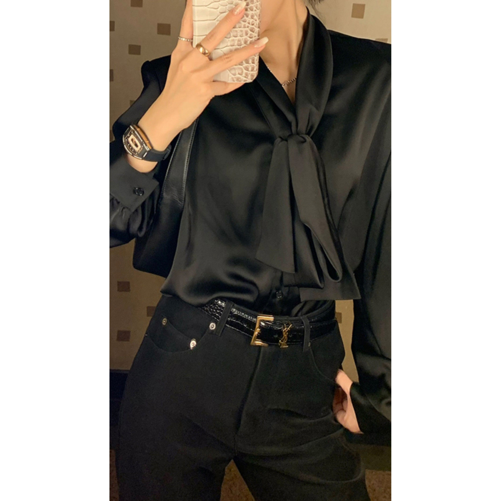 樊樊早安 氛围感飘带温柔双面缎小垫肩衬衫内搭长袖上衣女秋冬季 - 图3