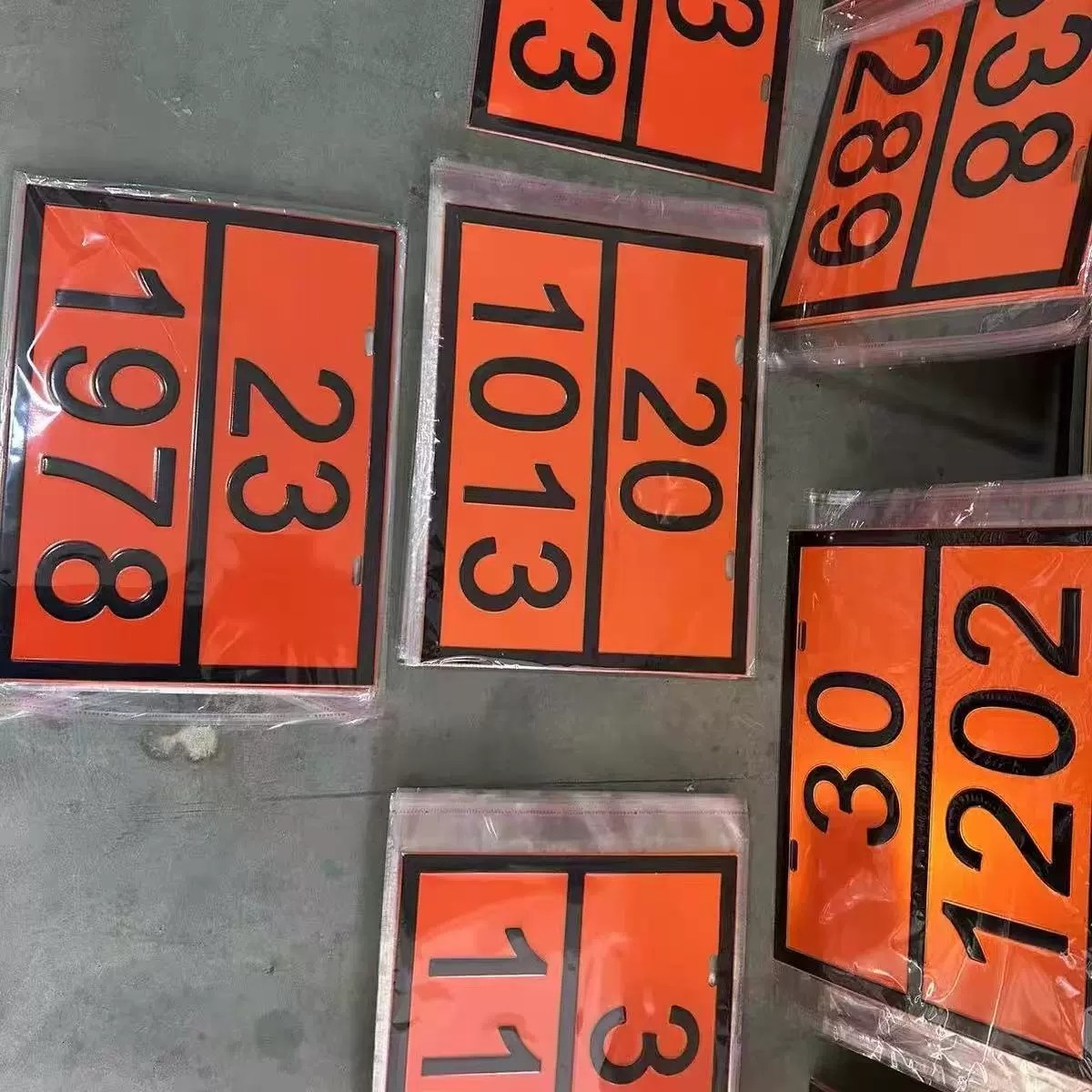 2025油罐车新国标不锈钢矩形标志牌汽油柴油危险品反光标示牌定制,淘宝优惠券,粉丝福利购,淘宝优惠卷