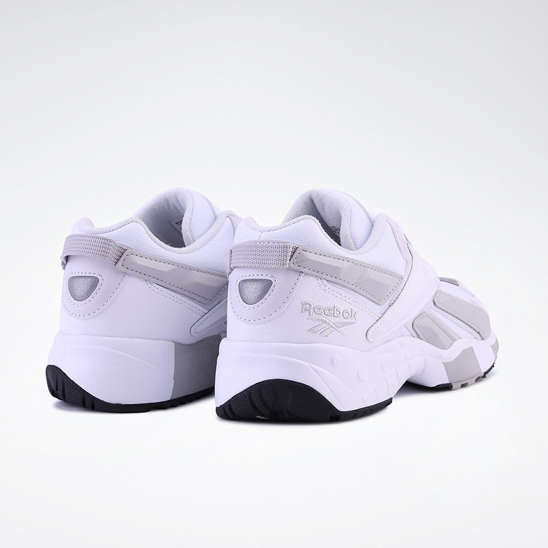  reebok板鞋/休闲鞋