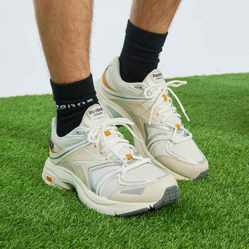  reebok板鞋/休闲鞋