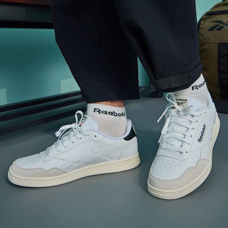  reebok板鞋