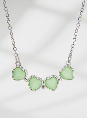 绿色四叶草吊坠磁吸爱心可展开设计感项链时尚气质个性百搭锁骨链