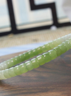 天然和田玉绿色渐变药片珠手串女款绿色玉石复古风小众设计手饰