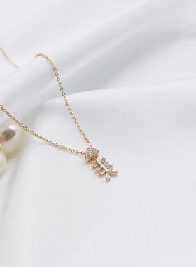 锆石鱼骨项链女2024年新款潮爆款轻奢小众设计高级感锁骨链