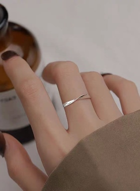 莫比乌斯环戒指女小众设计素圈高级感小众轻奢冷淡风指环ins