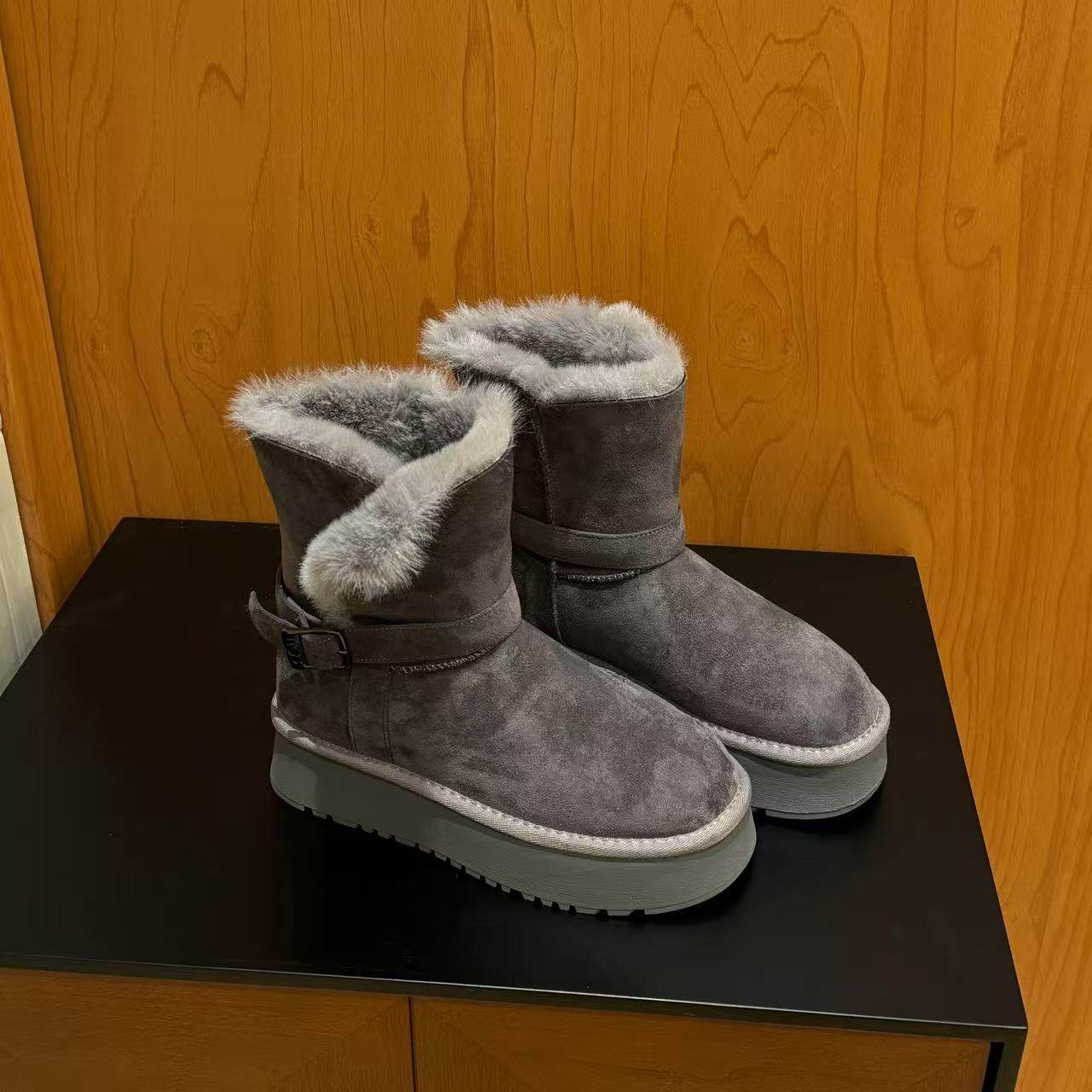 H55女鞋圣彼得冬令时2025冬季新款圆头厚底氛围感时尚超厚雪地靴,淘宝优惠券,粉丝福利购,淘宝优惠卷