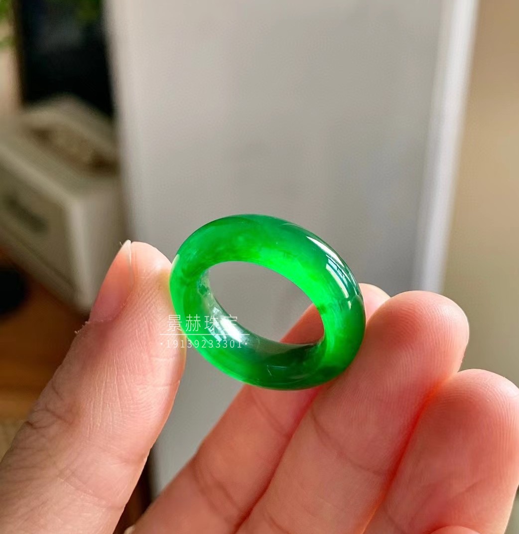 Natural Burmese jade ring tail ring A goods ice species imperial green sun green ring jade emerald jade ring certificate