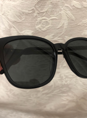 仓库实拍高端欧洲大牌范儿黑色男女太阳眼镜墨镜简单大气带标盒子