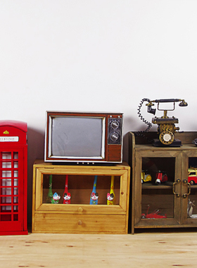 婚礼拍摄影楼咖啡屋黑白电视机