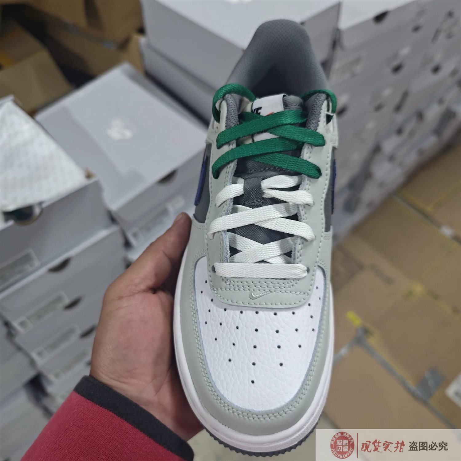 Nike/耐克 女子空军AF1经典耐磨轻便透气休闲运动板鞋 FB9035-001 - 图1