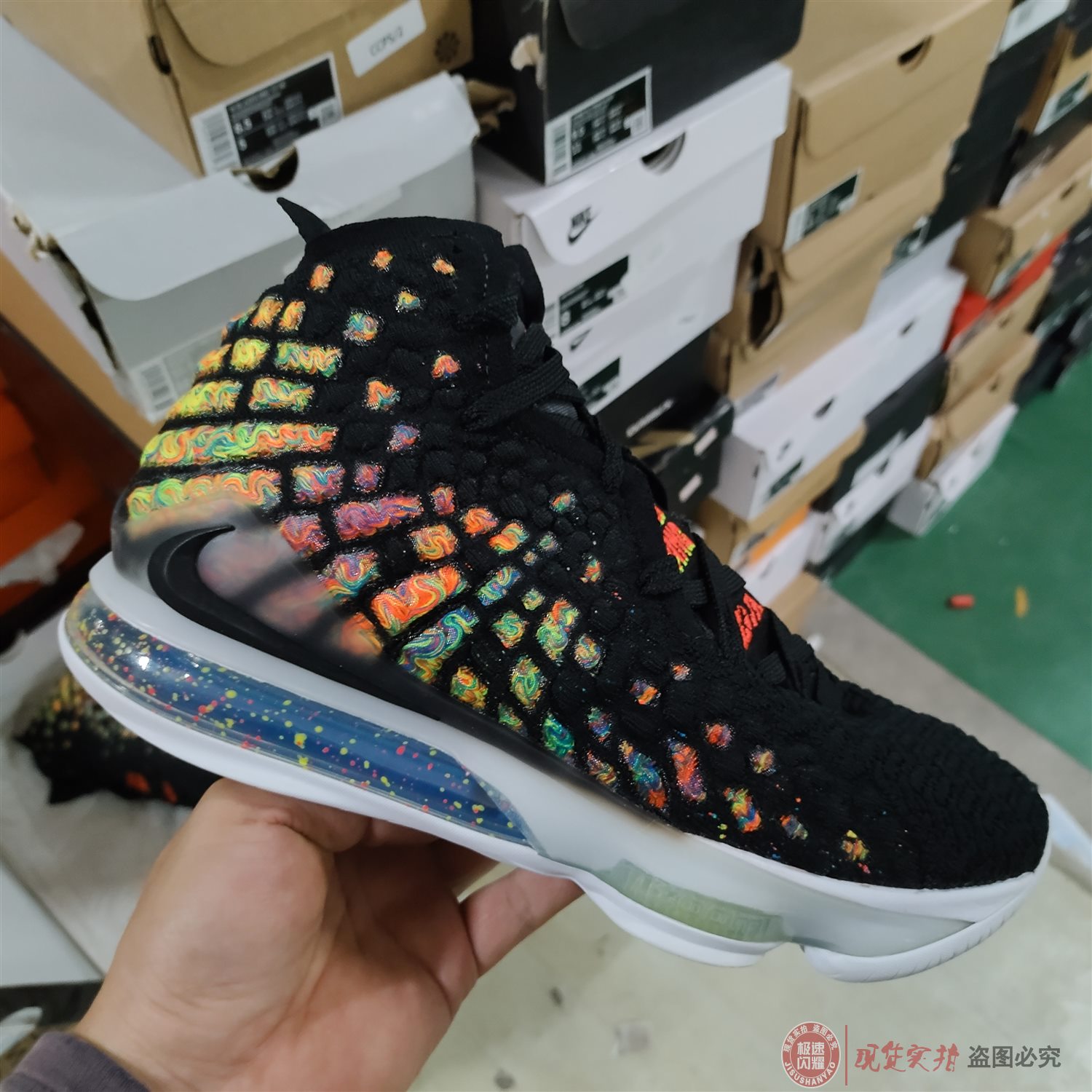 nike lebron lbj17 詹姆斯深灰白绿黑彩虹篮球鞋bq3178-002