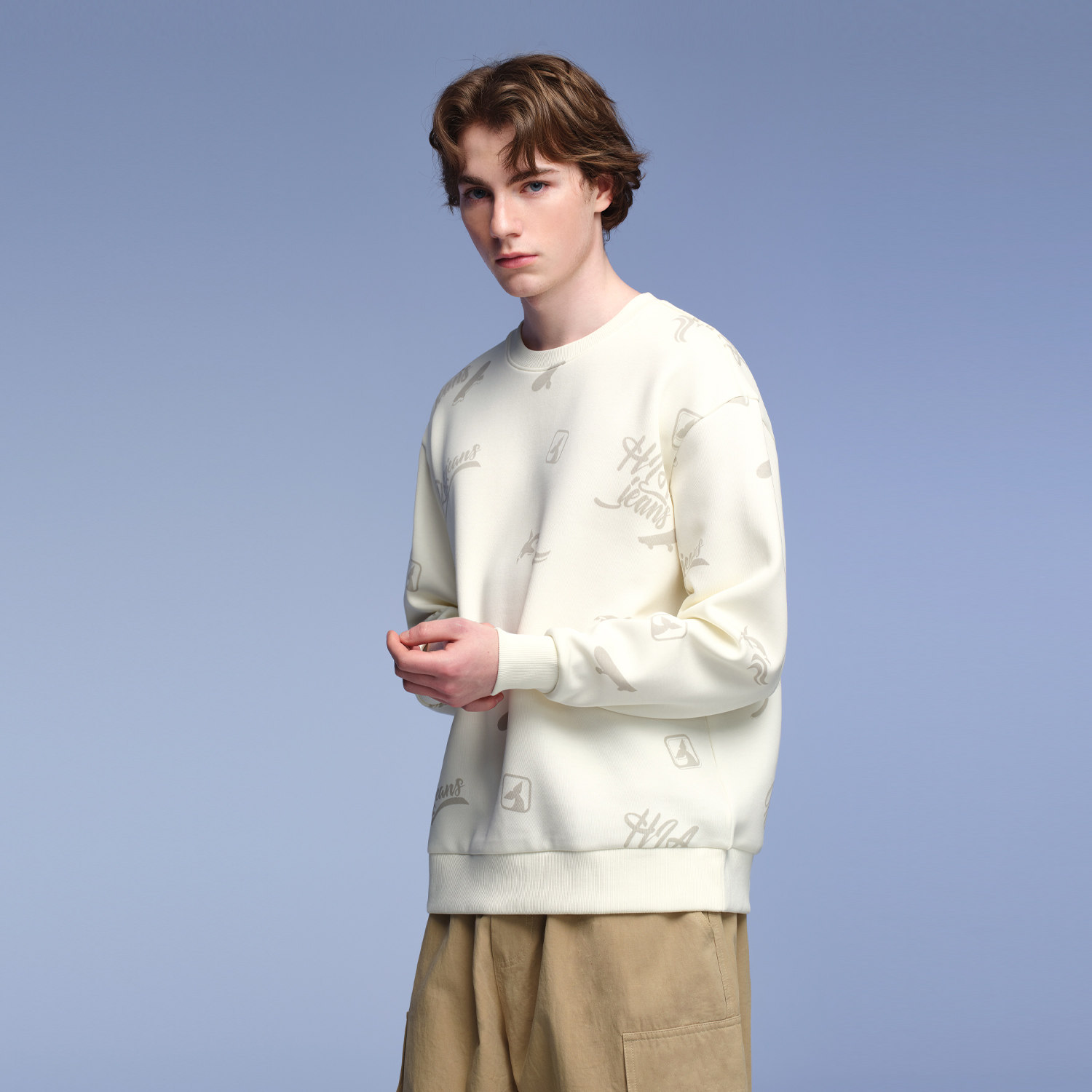 海澜之家旗下黑鲸满身印花圆领卫衣男2025年春季新品潮酷宽松长袖