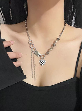 棋盘格 2021年新品 钛钢项链女嘻哈小众卫衣链个性配饰锁骨链