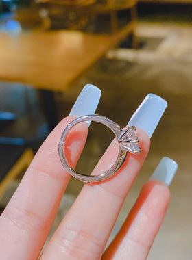 真金电镀铜镶锆石八心八箭六抓戒指 简约ins戒指仿真钻求婚女钻戒