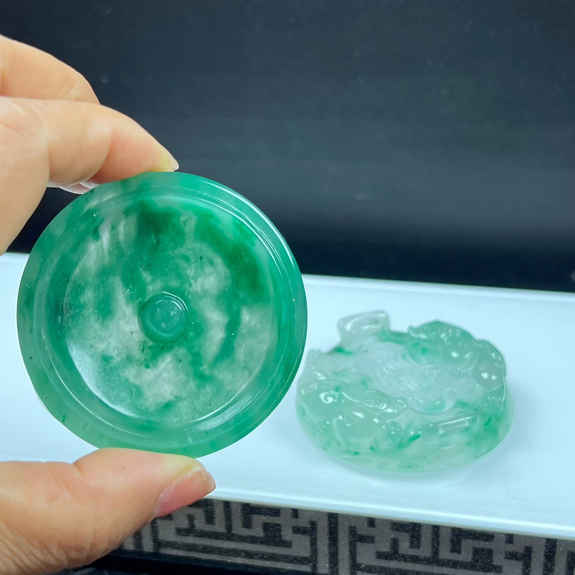 天然玉石精品珠宝高冰飘翠绿色非洲翠玉龙凤香炉摆件送礼,淘宝优惠券,粉丝福利购,淘宝优惠卷