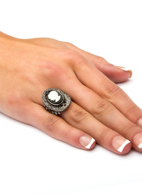 珍珠母贝黑曜石立方氧化锆戒指