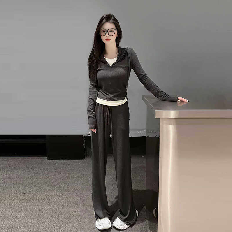 春秋欧货显瘦灰色连帽假两件上衣高级感时尚阔腿裤两件套休闲套装