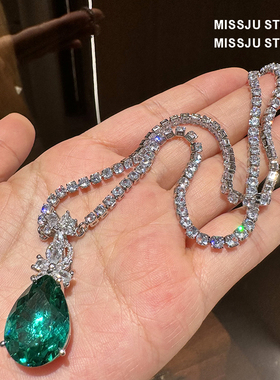 琚小姐花朵绿水滴吊坠耳环