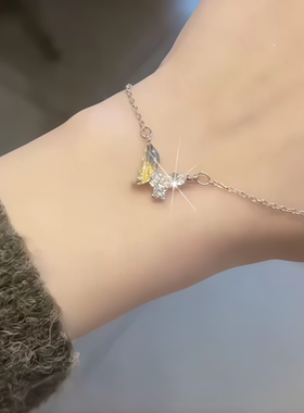 项链幻彩蝴蝶项链女2025新款颈链女轻奢梦幻设计感锁骨链短款脖链