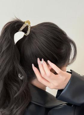 蛮好的人生同款v型抓夹水钻半扎发夹女后脑勺头饰马尾丸子头抓夹