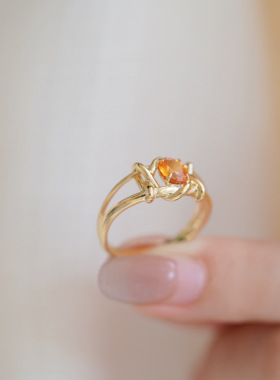 大福之家18K黄金芬达石戒指时尚简约个性INS轻奢风女士钻石戒指