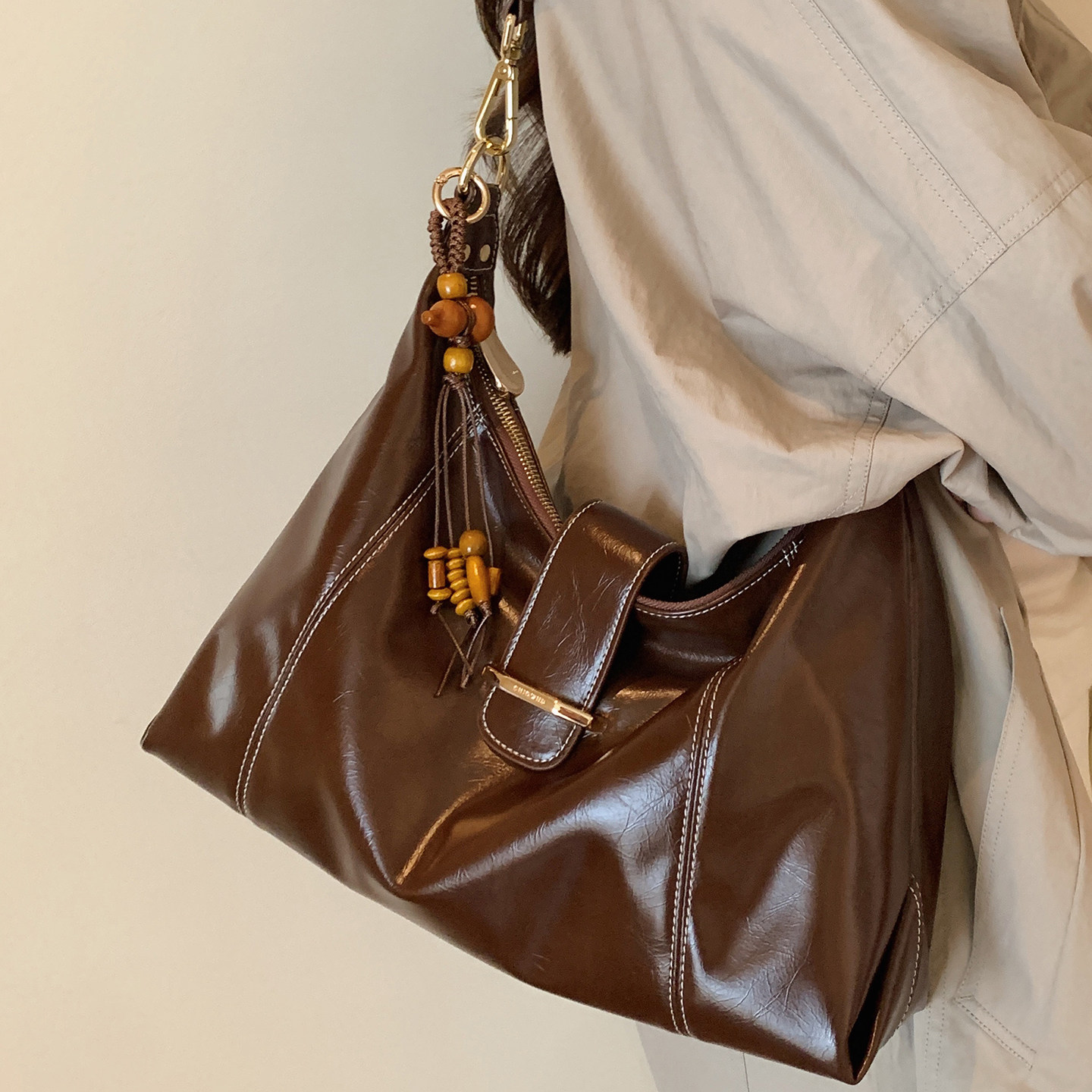 南风Chio2nd 金秋街心托特包通勤大容量包包女2026新款单肩斜挎包,淘宝优惠券,粉丝福利购,淘宝优惠卷