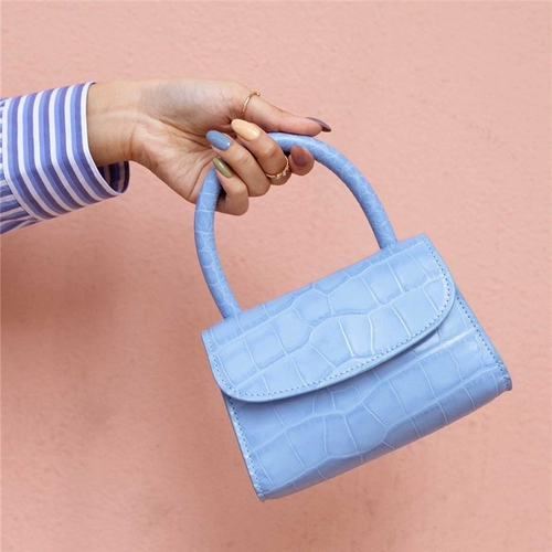 Небольшая дизайнерская сумка на одно плечо, делается под заказ, крокодиловый принт