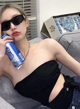 Balenciaga巴黎世家蝶形小框墨镜