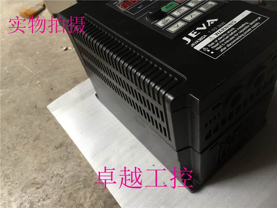 二手正弦变频器EM303A-1R5G/2R2P-3AB 380V 1.5KW/2.2KW实物图 - 图0