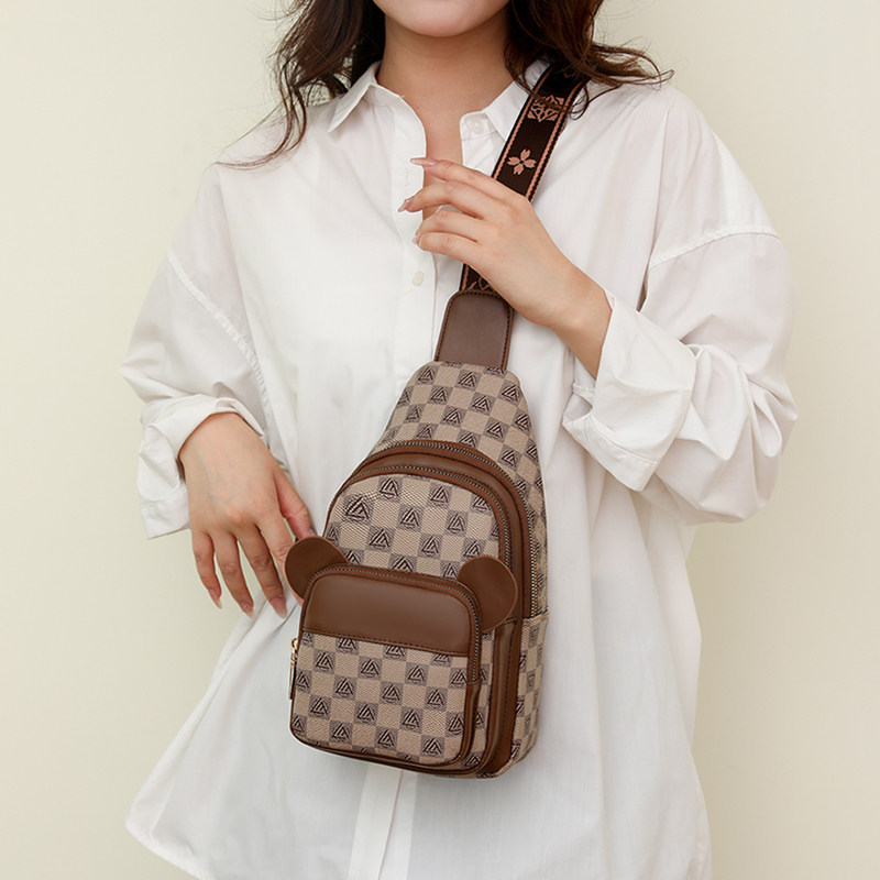  艾果果箱包胸包