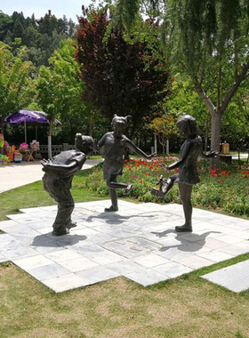 铸铜民俗文化雕塑过新年舞狮子