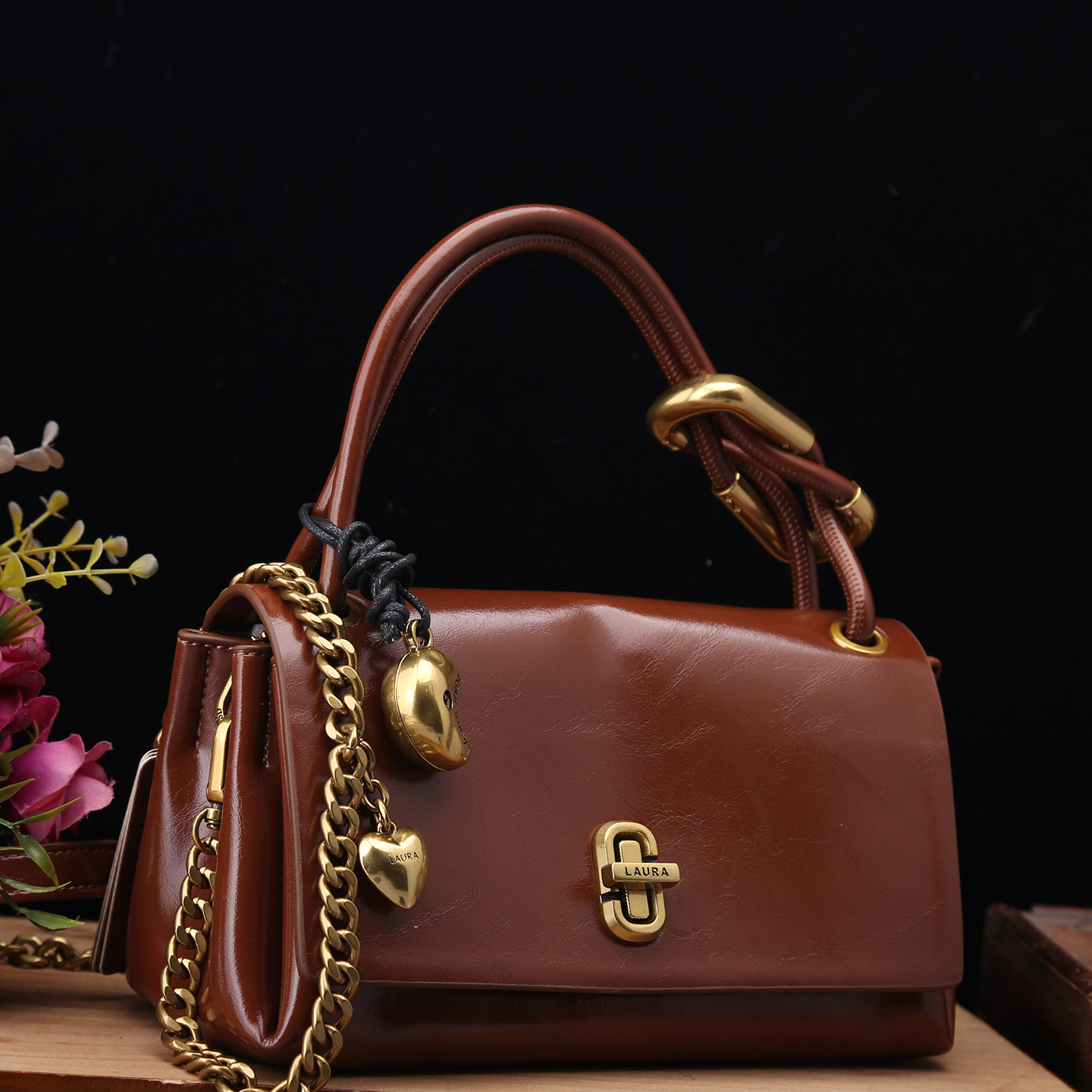 劳拉时黛正品2025新款时尚油蜡真皮酒红色手提小包头层牛皮斜挎包,淘宝优惠券,粉丝福利购,淘宝优惠卷