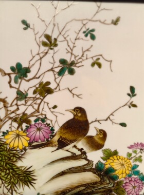 刘雨笒作品红木镶贝壳镶瓷板画粉彩花鸟秋菊吐艳挂屏名家手绘瓷画