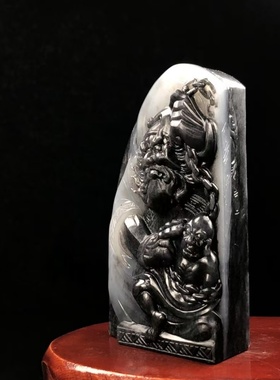 把件苏工雕刻和田玉青花籽料